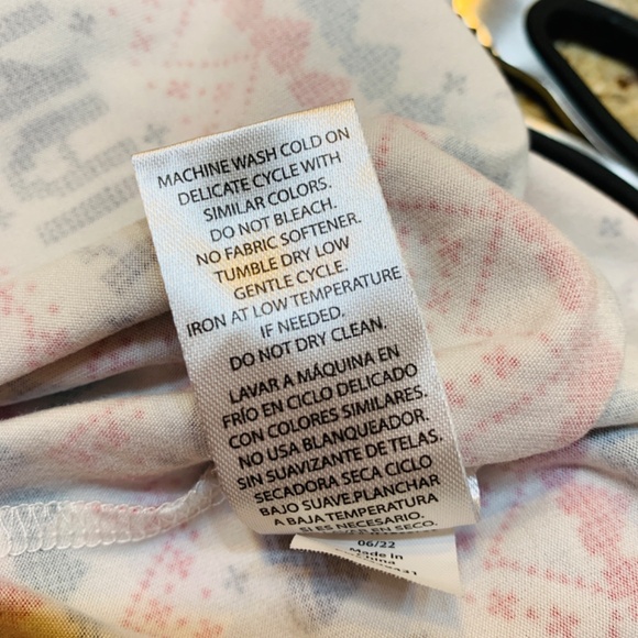 Wildfox Naughty and Nice Pajama Set XL Long Sleeve Top Shorts Nordic Christmas - Picture 13 of 16